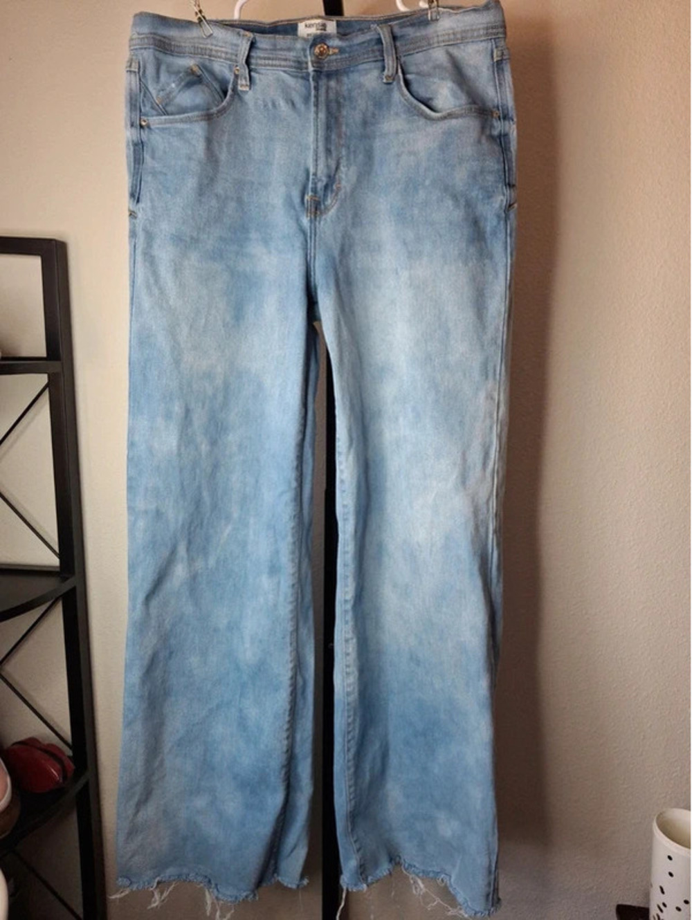 Kensie light-wash, high-rise wide-leg denim jeans size 12/31